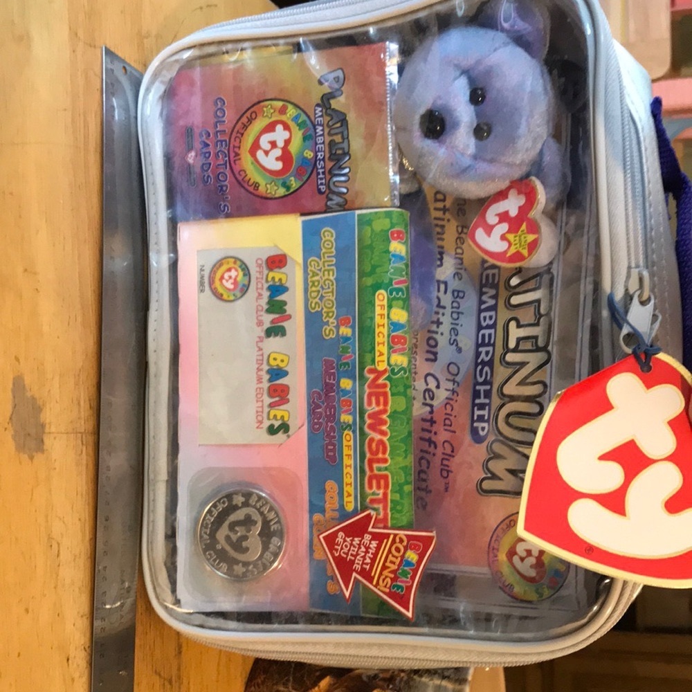 Ty Beanie Babies Platinum membership case new